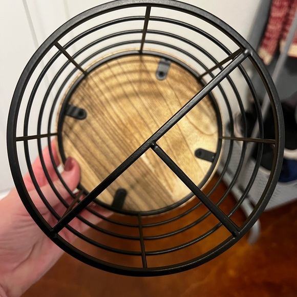 Metal Utensil Holder - Picture 2 of 2